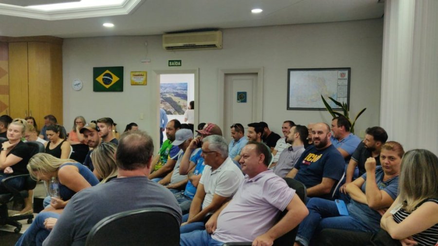 Prefeito Carlinhos Turatto Convoca Alto Comando do Governo para Importante Reuni�o