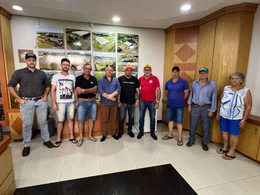 Prefeito Recebe Representantes da Comunidade N.s. das Gra�as