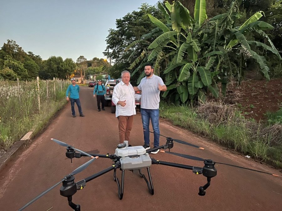 Drone Agr�cola � Nova Arma Contra a Dengue Em Dois Vizinhos