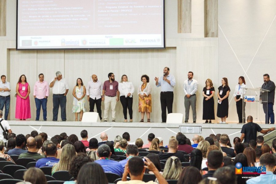 Dois Vizinhos Presente no Encontro de Cultura de Maring�