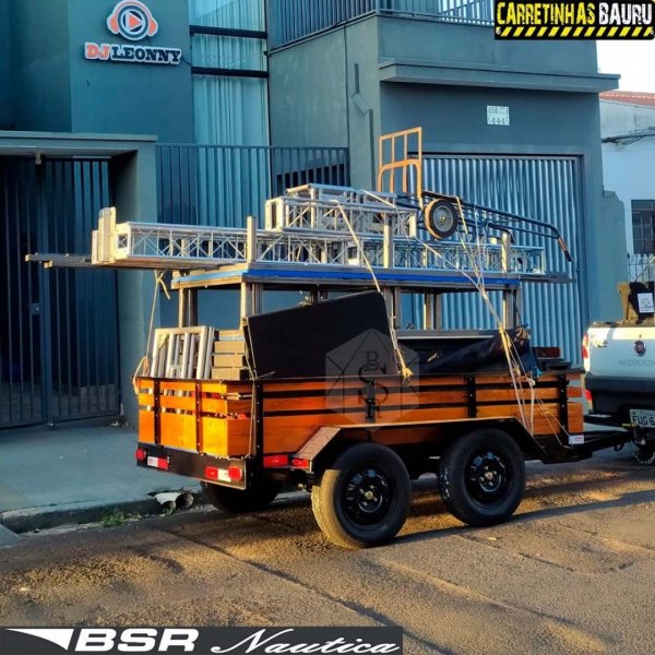 Carreta Reboque Fazendinha Carga Seca Com Dois Eixos (trucada) 1,50 x 2,50 x 0,40 Mts