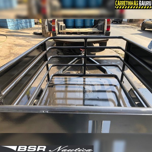 Carretinha para Acoplar Em Moto Transporte de G�s 1,20 x 0,80 x 0,60 Mts