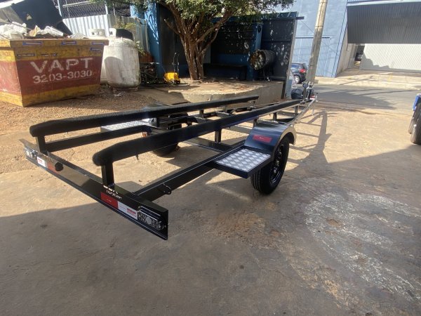 Carreta Reboque de Transporte para Barco Prime Ed. 6,00 x 1,10 Mts