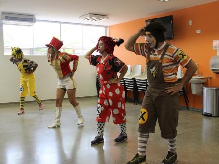 Saiba mais sobre Apresenta��o da Casa X na SORRI-BAURU