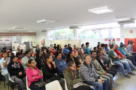 Continue lendo Formatura dos Cursos da Inclus�o Produtiva, na SORRI-BAURU