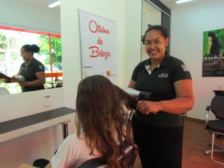 Saiba mais sobre Autonomia e Acesso � Renda: SORRI oferece Curso de Beleza a pessoas com defici�ncia