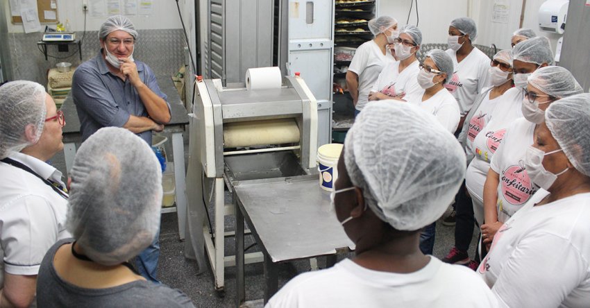 Mais aprendizado: Oficina de Confeitaria realiza visita t�cnica