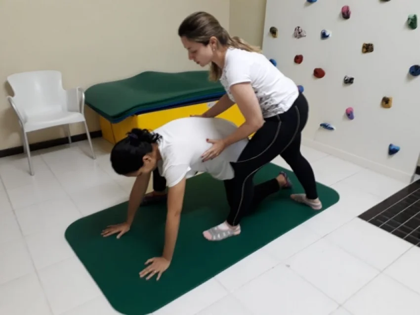 Fisioterapeutas da SORRI-BAURU concluem Curso Avan�ado de Beb� - Conceito Bobath no RJ