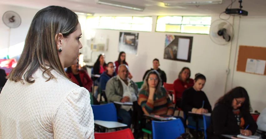Curso capacita servidores da Educa��o de Cabr�lia Paulista