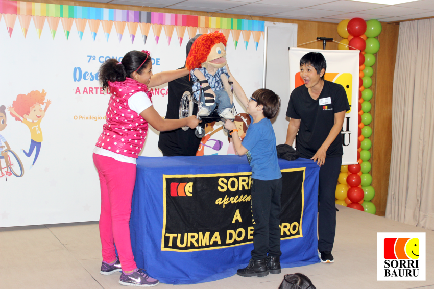 A Turma do Bairro se apresenta no Hospital do Cora��o, em S�o Paulo