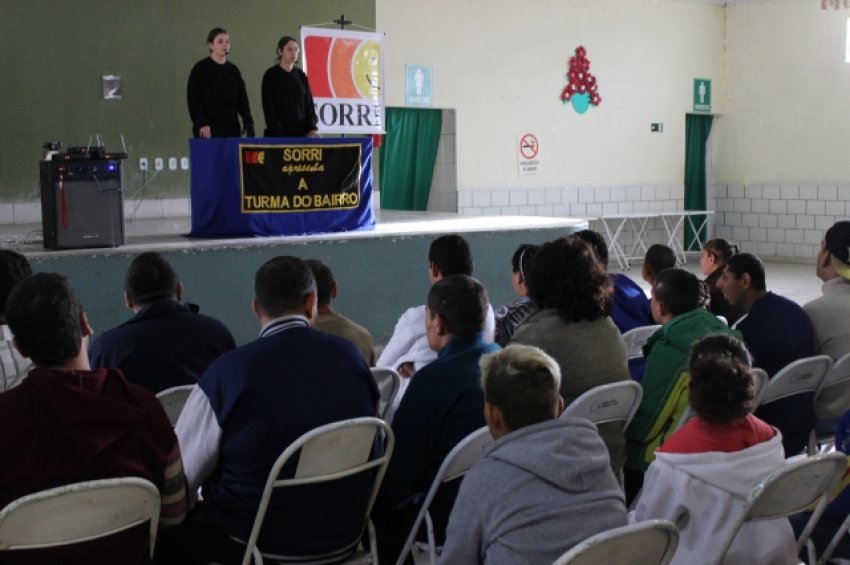 A Turma do Bairro se apresenta em Piraju�.