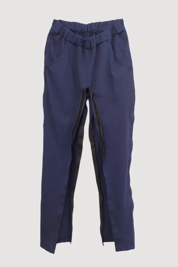 Calça com Abertura Total em Velcro