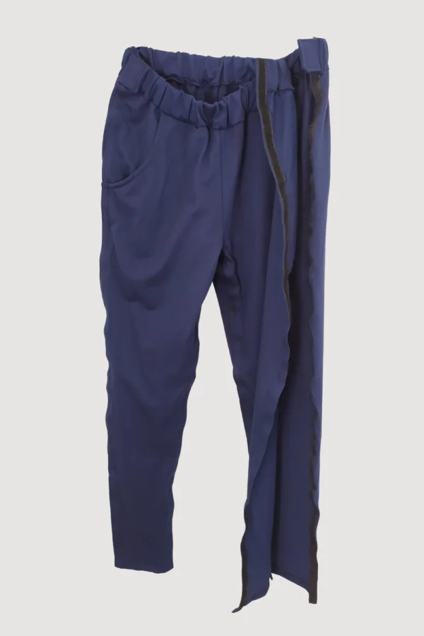 Calça com Abertura Total em Velcro