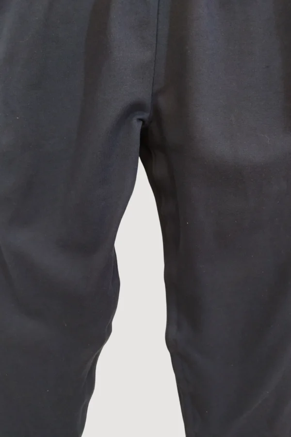 Calça com Abertura Total em Velcro