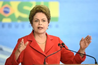 Dilma veta f�rmula 85/95 e prop�e outra aposentadoria