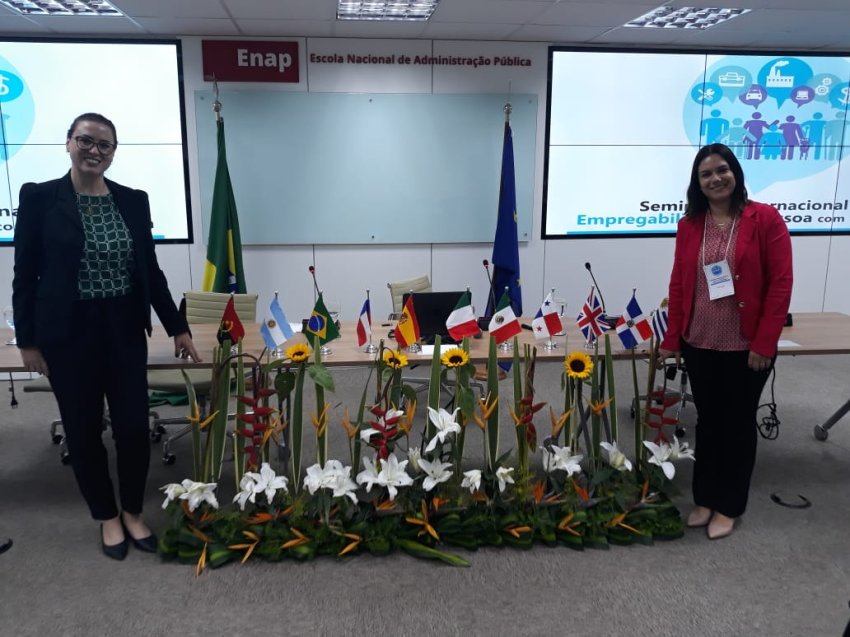 Profissionais da SORRI-BAURU participaram de “Seminário Internacional de Empregabilidade da Pessoa com Deficiência” em Brasília
