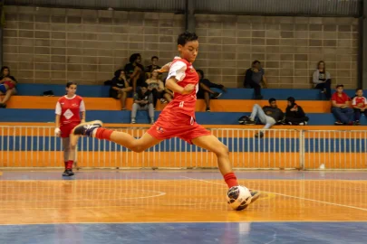 Equipe feminina do Futsal Bauru FIB/Facimus  superada aps gols no fim