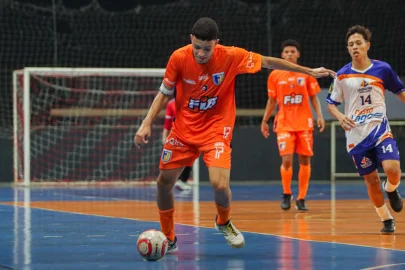 Futsal Bauru FIB/Facimus vence clssico e joga em Bauru nesta tera