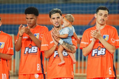 Futsal Bauru FIB/Facimus segue invicta e encerra 1� turno com cl�ssico regional