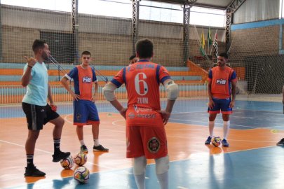 Futsal Bauru/FIB/Sportbrasil.bet continua os treinos preparativos para a copa LPF da Liga Paulista, sexta-feira equipe faz amistoso no Duduz�o.