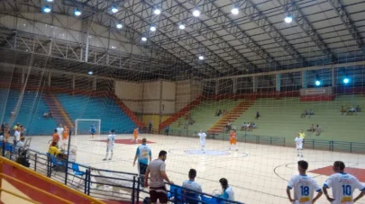 A.A. FIB encara Dois Crregos na semifinalda Copa TV Tem de Futsal