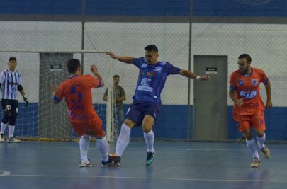 Em Taubat�, A.A. FIB trope�a na primeira rodada da Liga Paulista