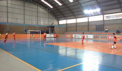 Com gol no fim, equipe Sub-16 da A.A. FIB empata a 1� semifinal do Paulista