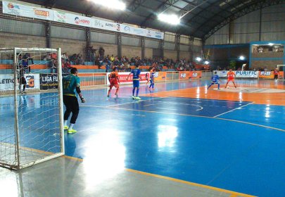 A.A. FIB abre vantagem, mas cede empate ao S�o Caetano