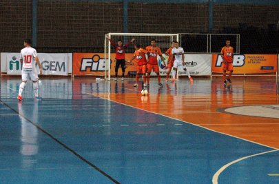 A.A. FIB trope�a e perde chance de voltar ao G-12 da Liga Paulista