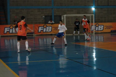 Em Bauru, equipe Sub-17 da A.A. FIB conquista a primeira vitria no Paulista