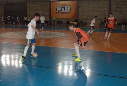 No retorno ao Paulista, equipes menores da A.A. FIB conseguem duas vit�rias