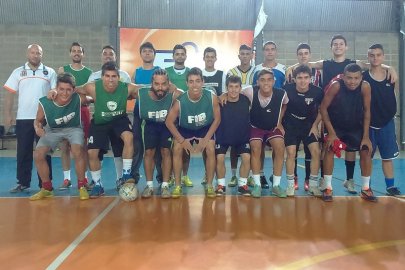 Equipe Sub-17 da A.A. FIB realiza jogo-treino em Bauru