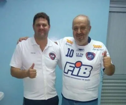 Dr. Omar Haddad garantiu assistncia mdica ao elenco da A.A. FIB
