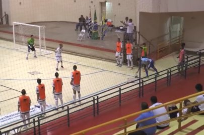A.A. FIB sofre novo rev�s e precisar� reverter vantagem de Pompeia na segunda partida da decis�o da Copa TV Tem
