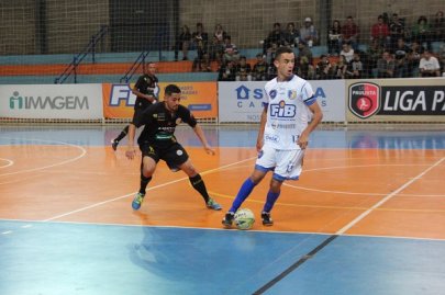 Apesar de bom jogo, AA FIB/Total M�veis sofre primeiro rev�s na Liga Paulista
