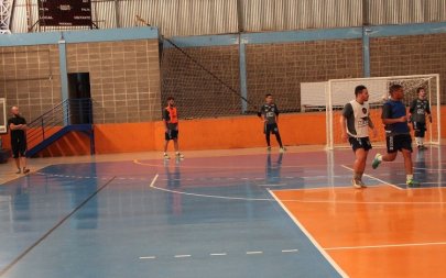 Elenco da A.A. FIB se prepara para despedida da Liga Paulista