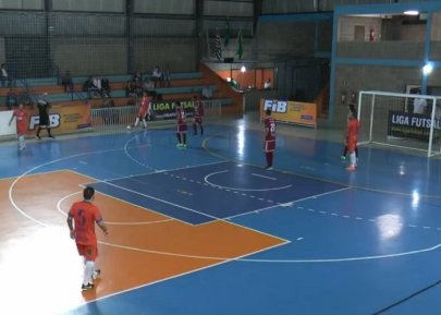 Ap�s sair na frente, A.A. FIB sofre virada e trope�a novamente em Bauru