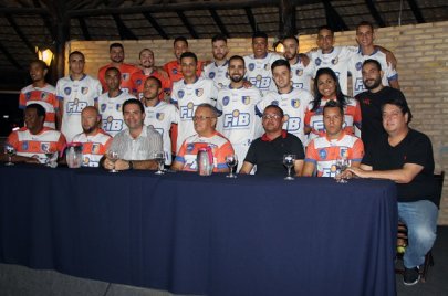 Com novo patrocinador, AA FIB/Total M�veis apresenta elenco para 2018