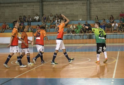 A.A. FIB balan�ou a rede em todos os jogos da Liga Paulista