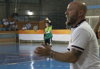 Alem�o quer A.A. FIB mais equilibrada em quadra para manter vit�rias