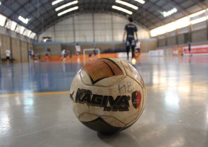 Treinadores da�A.A. FIB iniciam avalia��o de atletas em quadra