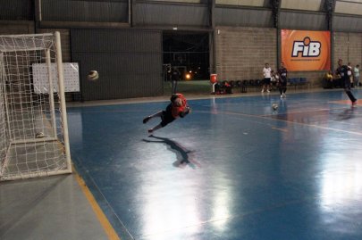 Em dois jogos, A.A. FIB enfrenta Ja� na semifinal da Copa TV Tem
