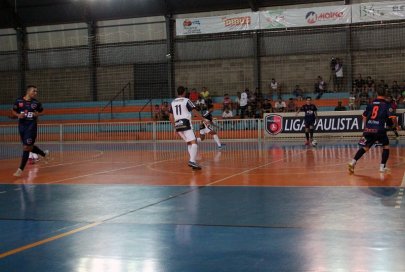 Em Bauru, A.A. FIB goleia Santa Cruz e est� na semifinal da Copa TV Tem