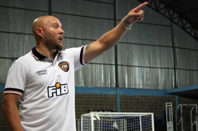 Aps trs jogos na Liga Paulista, Alemo avalia desempenho da A.A. FIB