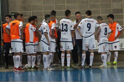 Carrasco dos times de Liga Nacional, A.A. FIB busca equil�brio para classificar