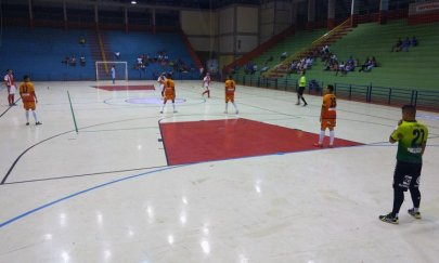 A.A. FIB se classifica �s�quartas de final da Copa TV Tem�com mais uma vit�ria