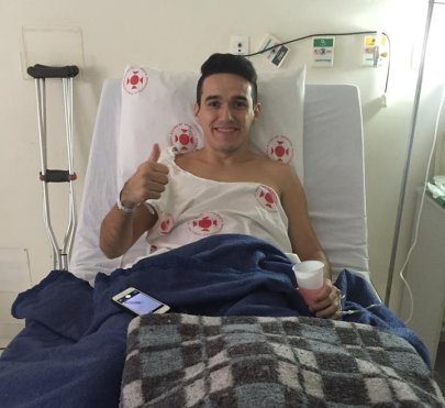 Ala Taqu� passa por cirurgia no joelho e desfalca A.A. FIB por seis meses
