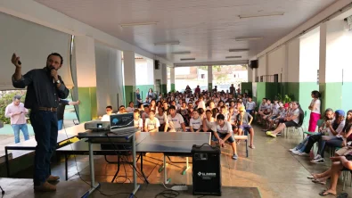 Associa��o Grupo Pecu�ria Brasil Promove Palestra sobre os Benef�cios do Consumo de Carne na Escola Neusa Cestari