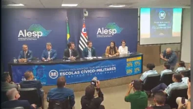 Deputado Tenente Coimbra Prop�e Frente Parlamentar para Escolas C�vico-Militares em S�o Paulo