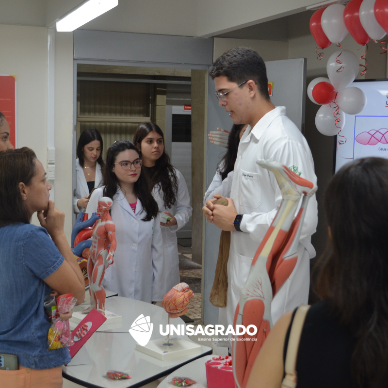 FEIRA DO CORPO HUMANO - Nutri��o e Ci�ncias biol�gicas  29/11